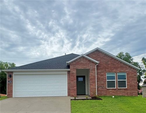 583 Nevada St, Farmington, AR, 72730-4040 | Card Image