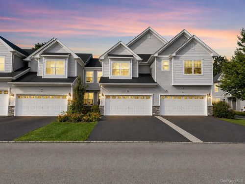 37 Lindentree Ln, Middletown, NY, 10940-3022 | Card Image