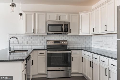 apt-b210-6649 Ridge Ave, PHILADELPHIA, PA, 19128-2508 | Card Image