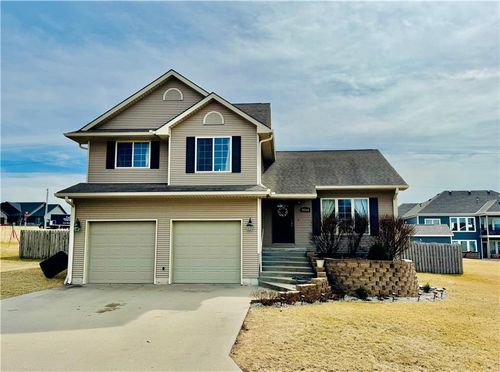 1160 Andrew Dr, Maryville, MO, 64468-1477 | Card Image