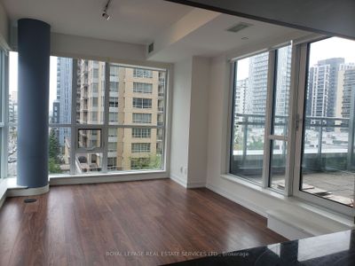 520 - 98 Lillian St, Condo with 2 bedrooms, 1 bathrooms and null parking in Toronto ON | Image 1