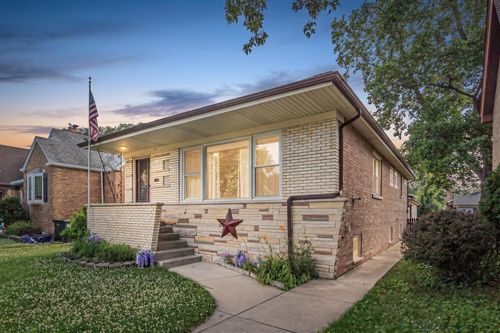 9804 S Springfield Ave, Evergreen Park, IL, 60805-3357 | Card Image