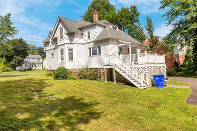 292 Silas Deane Highway, House other with 3 bedrooms, 1 bathrooms and 8 parking in Wethersfield CT | Image 1