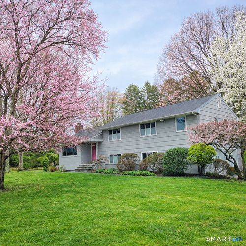 2 Rockyfield Rd, Westport, CT, 06880-2201 | Card Image