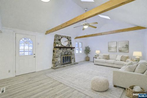 240 Acabonack Rd, HIGHLAND LAKES, NJ, 07422-1703 | Card Image