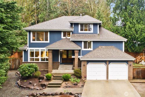 23031 76th Ave Se, Woodinville, WA, 98072-9506 | Card Image