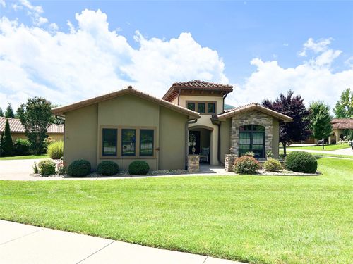4 Pacifico Dr, Asheville, NC, 28806-8203 | Card Image