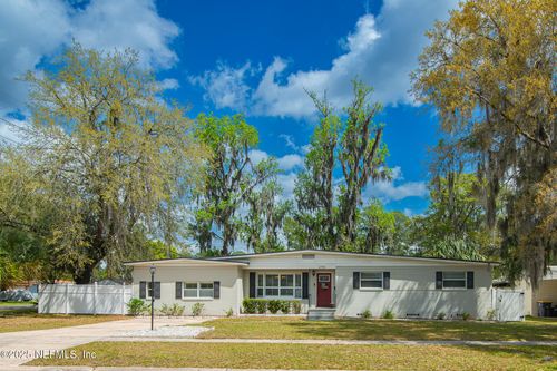 2751 Emily Ln, JACKSONVILLE, FL, 32216-5253 | Card Image