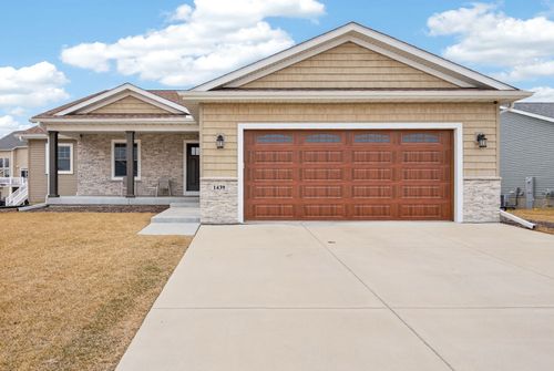 1439 Rhinelander Dr, Davenport, IA, 52804-4640 | Card Image