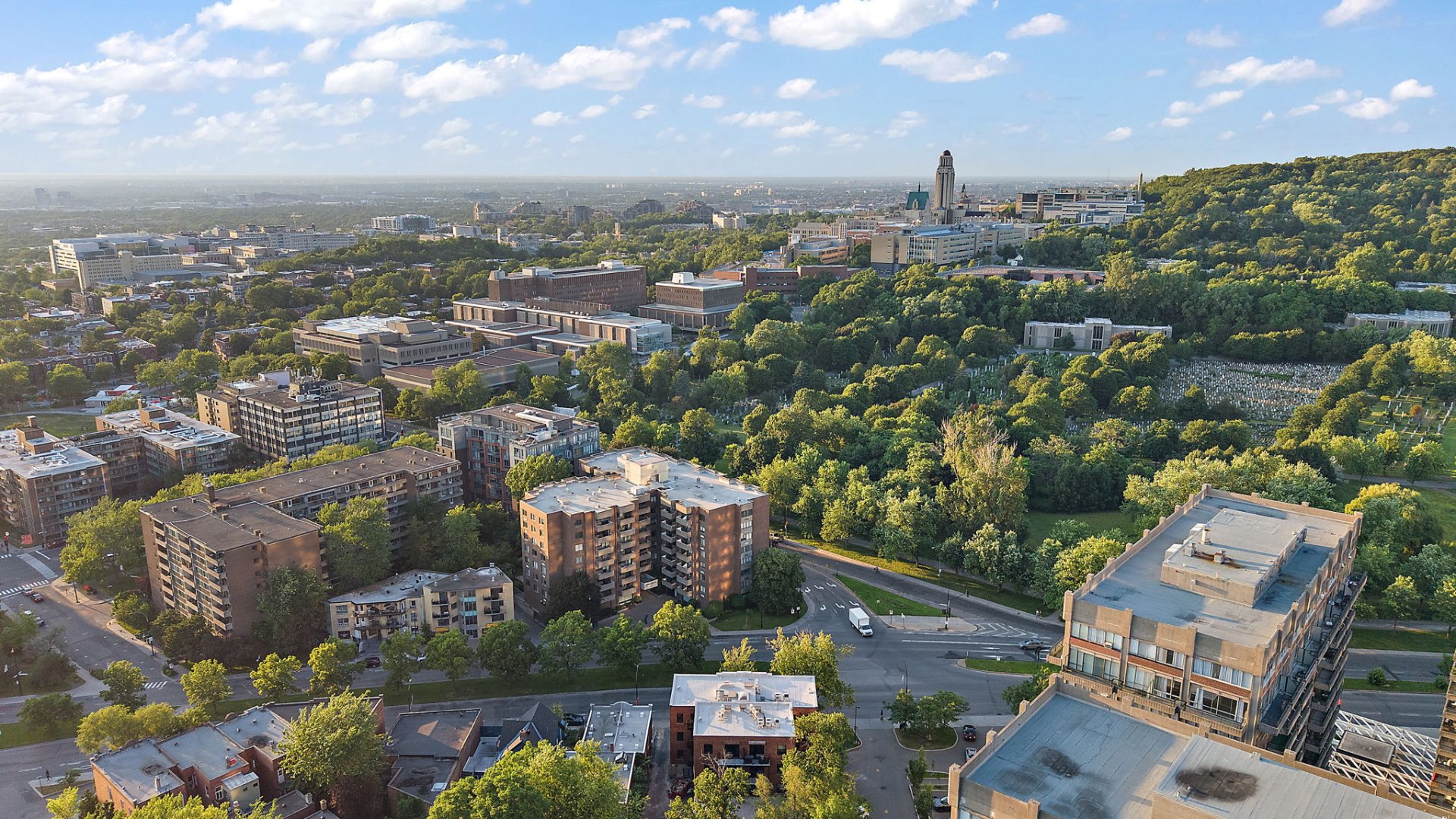 Residential Lease in Montréal (Côte-des-Neiges/Notre-Dame-de-Grâce) 4