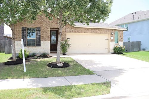 801 Vaughn St, Georgetown, TX, 78628-2017 | Card Image