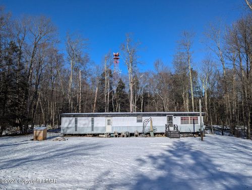 137 Broken Arrow Ln, Gouldsboro, PA, 18424-8812 | Card Image