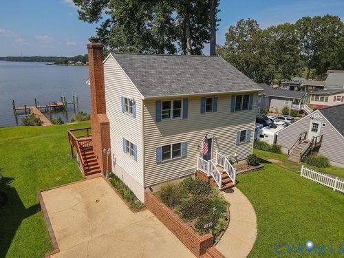 147 Beach Dr, Hartfield, VA, 23071-2058 | Card Image