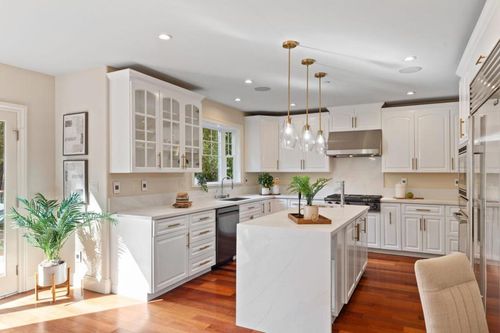 2124 Oakley Ave, Menlo Park, CA, 94025-6049 | Card Image