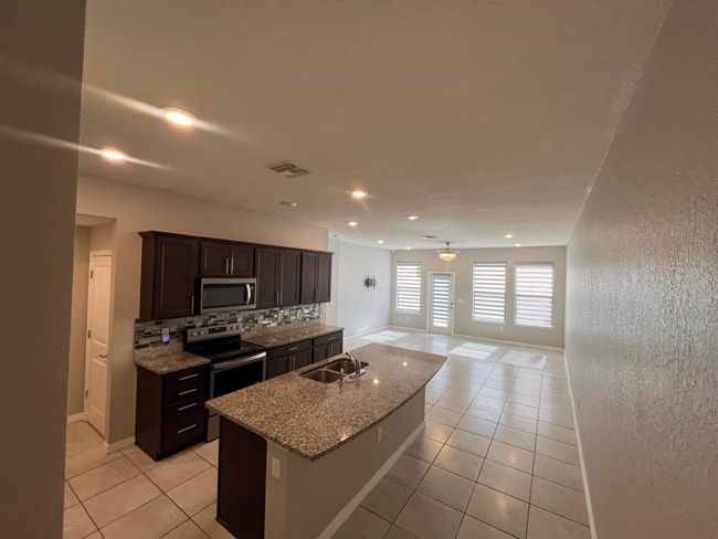 2305 Byron St, Townhouse with 3 bedrooms, 3 bathrooms and null parking in Palm Springs FL | Image 6