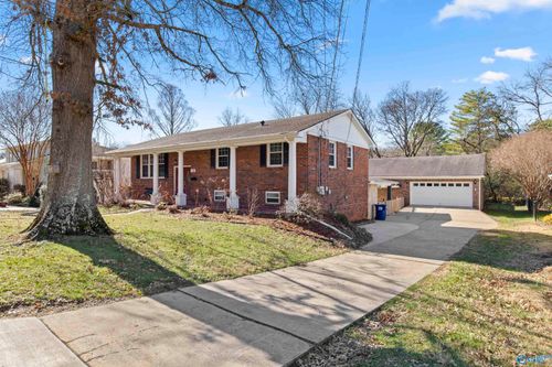 710 Cleermont Dr Se, Huntsville, AL, 35801-1842 | Card Image