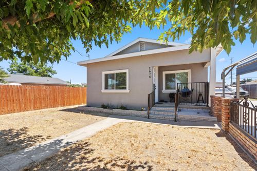 1678 E Foster Drive, Tulare, CA, 93274 | Card Image
