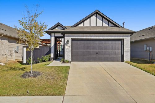 605 Presidio St, Aubrey, TX, 76227-4644 | Card Image