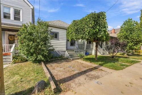 77 Province St N, Hamilton, ON, L8H4H5 | Card Image