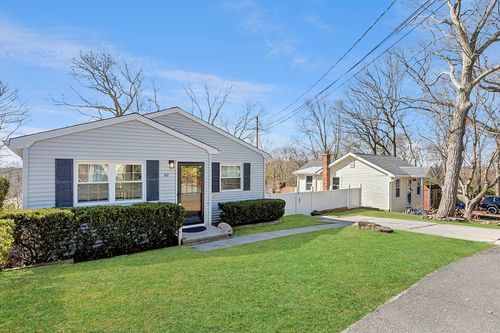 60 Park Dr, Rocky Point, NY, 11778-8841 | Card Image
