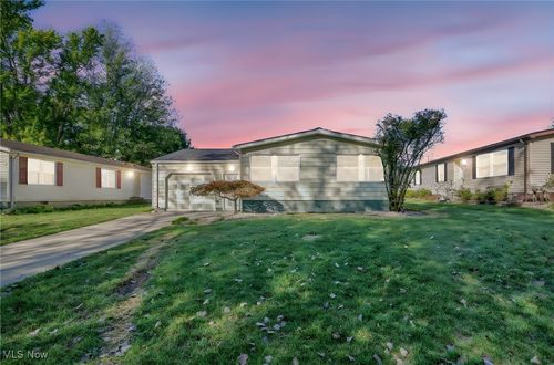 9 Sunset Dr, Lagrange, OH, 44050-9620 | Card Image