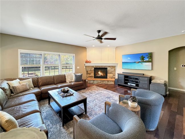 23 Stonegate Dr, House other with 5 bedrooms, 3 bathrooms and null parking in Charleston IL | Image 10