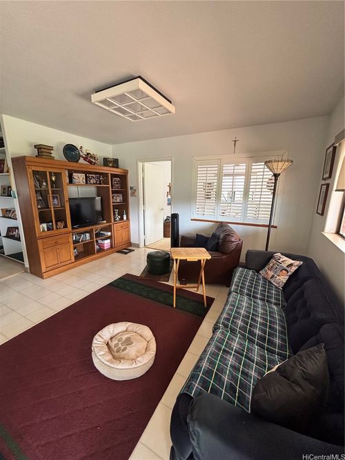 94-1027 Awalua St, Waipahu, HI, 96797-5324 | Card Image
