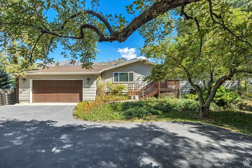 3259 E Little Cottonwood Rd, Sandy, UT, 84092-3540 | Card Image