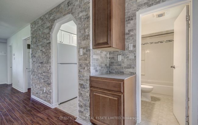 781 3 Rd Ave, House attached with 2 bedrooms, 1 bathrooms and 3 parking in Willow Beach ON | Image 17