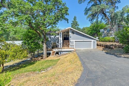 23986 Oakmont Way, Auburn, CA, 95602-8070 | Card Image