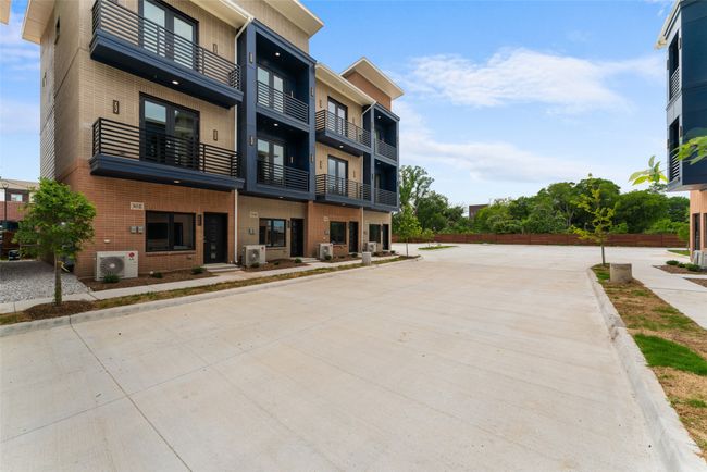 View of building exterior with ac unit | Image 18
