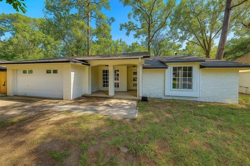 2135 Fir Springs Dr, Kingwood, TX, 77339-1703 | Card Image