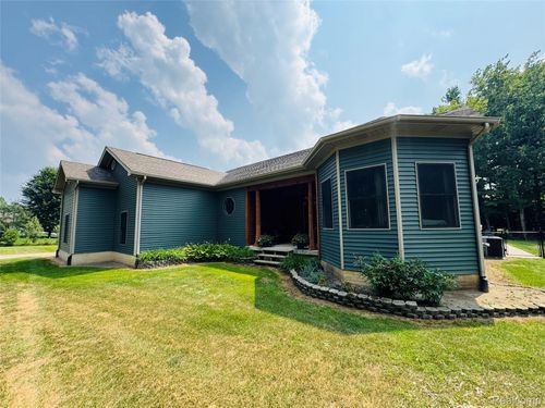 5169 Hidden Ridge Dr, Metamora, MI, 48455-9125 | Card Image