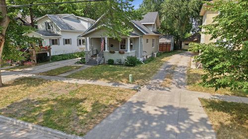 1433 2nd Ave S, Fargo, ND, 58103-1611 | Card Image