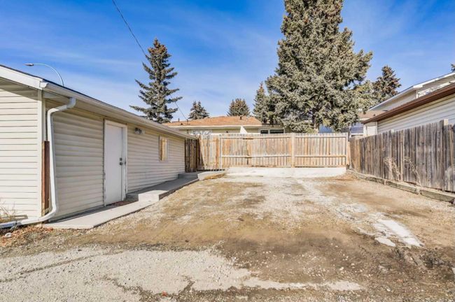 7383 Silver Springs Road Nw, Home with 5 bedrooms, 2 bathrooms and 4 parking in Calgary AB | Image 37