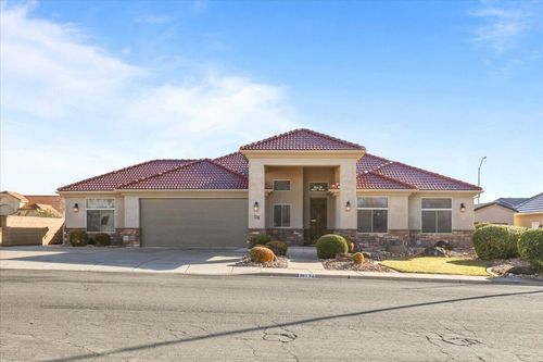 126 N Eastridge Dr, St. George, UT, 84790-1101 | Card Image