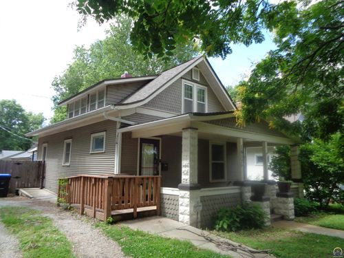 1617 W 1st Ave, Topeka, KS, 66606-1207 | Card Image