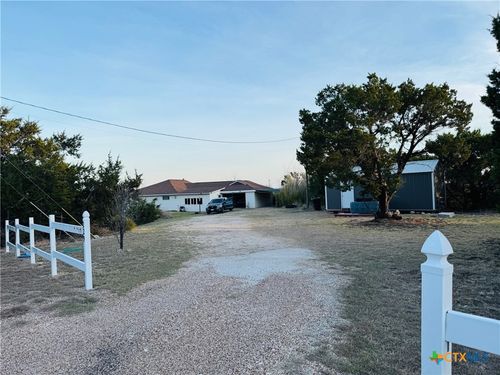 229 Wood Glen Dr, Gatesville, TX, 76528-3929 | Card Image