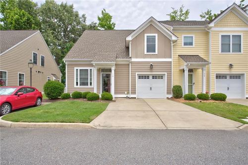 16 Village Park Ln, Poquoson, VA, 23662-1589 | Card Image