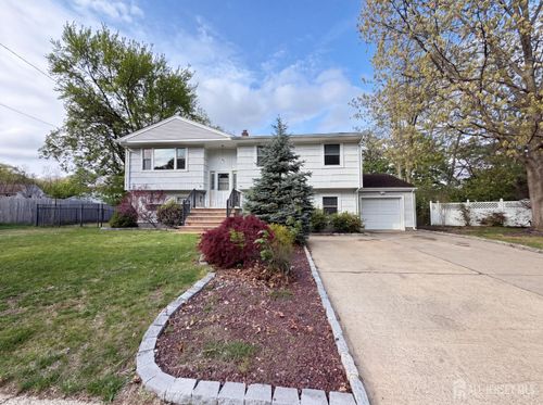 19 Central Ave, East Brunswick, NJ, 08816-4604 | Card Image