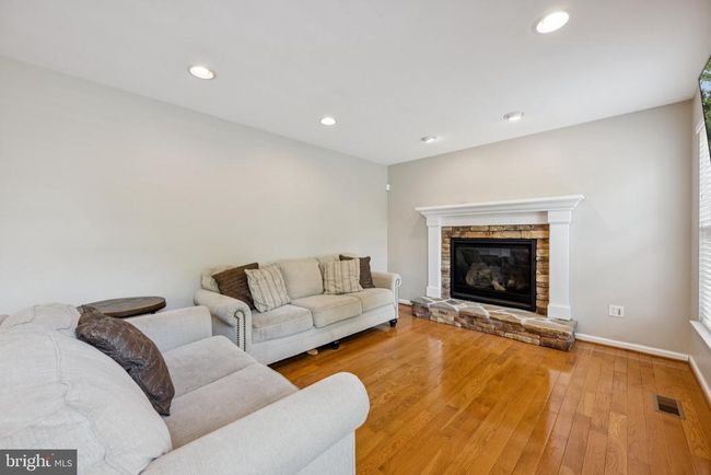909 Kingsbridge Ter, House other with 4 bedrooms, 3 bathrooms and null parking in MOUNT AIRY MD | Image 16