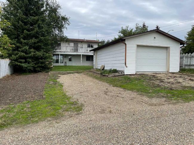 11105 108 Ave, House other with 4 bedrooms, 2 bathrooms and 5 parking in Fairview AB | Image 13
