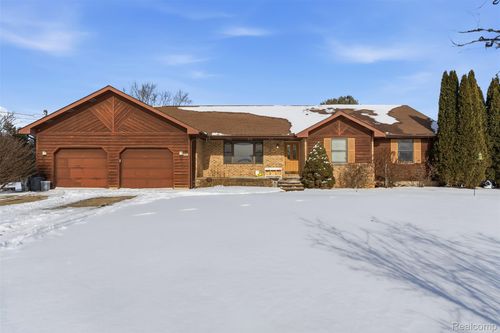 12847 Rathbun Rd, Birch Run, MI, 48415-9203 | Card Image