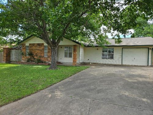 102 Stubblefield Dr, Elgin, TX, 78621-1106 | Card Image