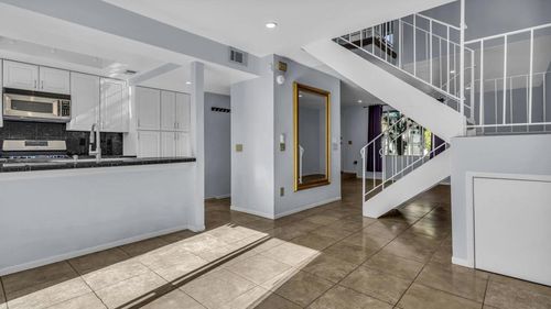 g-266 E Via Escuela, Palm Springs, CA, 92262-3060 | Card Image