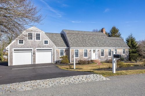 7 Colonial Dr, Chatham, MA, 02633-1569 | Card Image