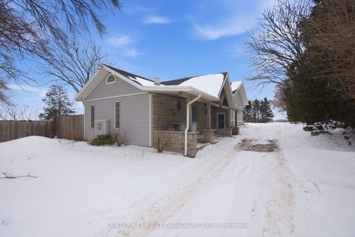 7641 Lakeshore Rd, Lambton Shores, ON, N0N1J3 | Card Image