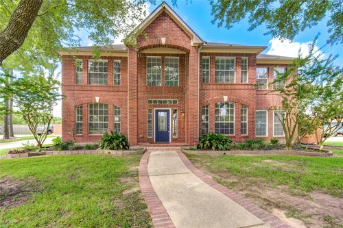 1016 Applewood Dr, Friendswood, TX, 77546-5203 | Card Image