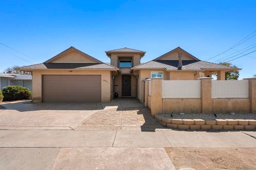 6811 Boxford Drive, San Diego, CA, 92117 | Card Image