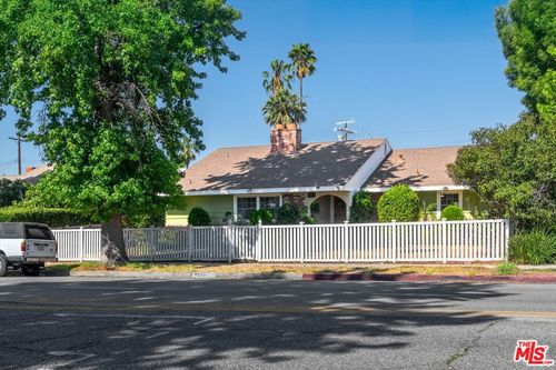 9253 Hayvenhurst Ave, North Hills, CA, 91343-3606 | Card Image